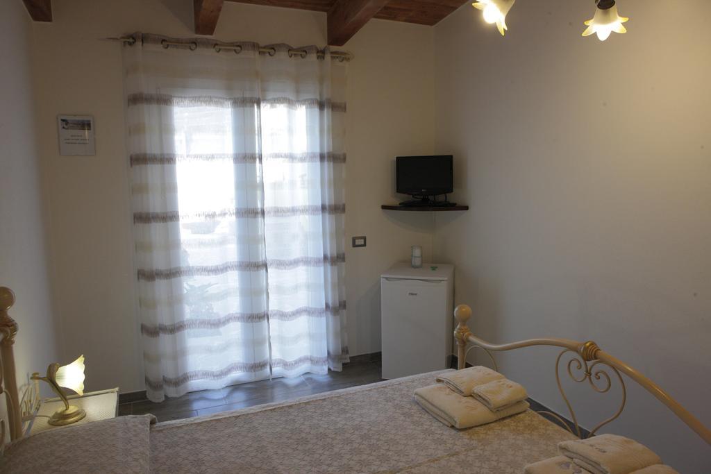 B&B Terre Del Sinis Càbras Kültér fotó
