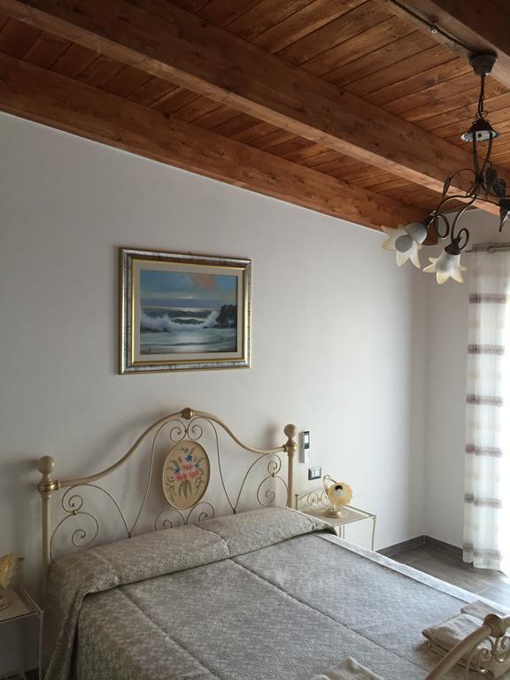 B&B Terre Del Sinis Càbras Kültér fotó